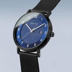 Bering SOLAR Negro Cepillado