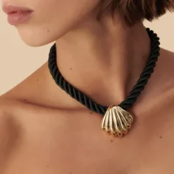 Collar corto N-13 Agatha Paris