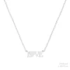 Collar en silueta Love