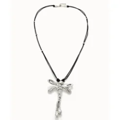 Collar largo de cuero con libélula central bañado en plata de ley Uno de 50