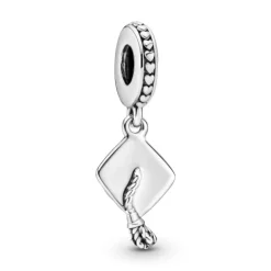 Pandora Charm Birrete Graduación