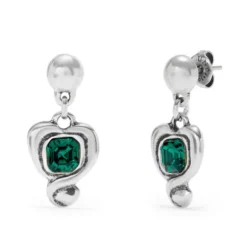 Pendientes bañados en plata de ley con corazón colgante y cristal verde Uno de 50