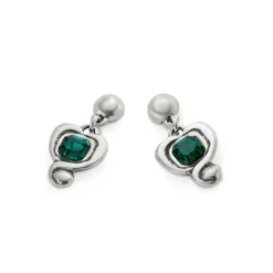 Pendientes bañados en plata de ley con corazón colgante y cristal verde Uno de 50